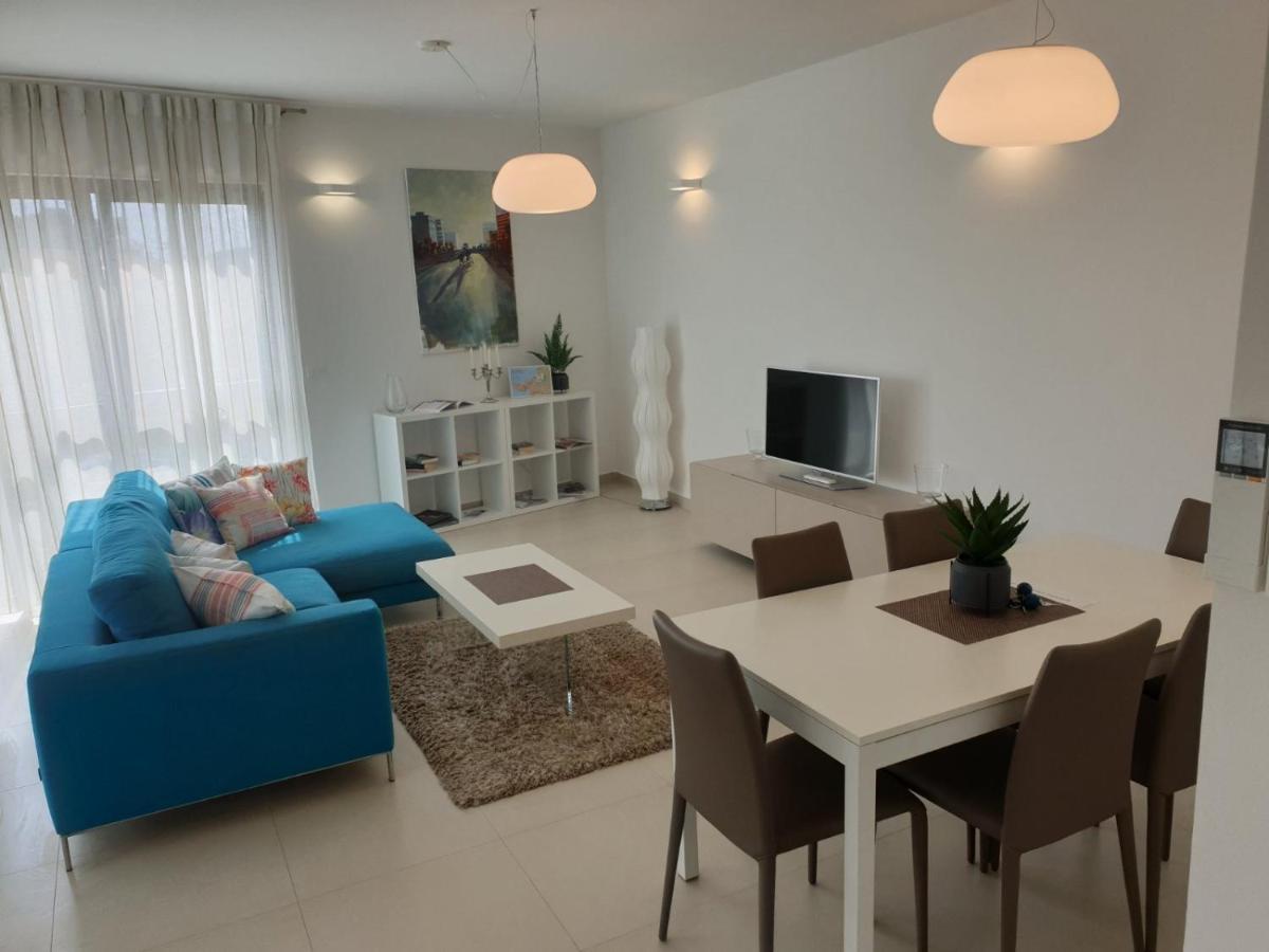 Sunset Luxury Apartment Ровінь Екстер'єр фото