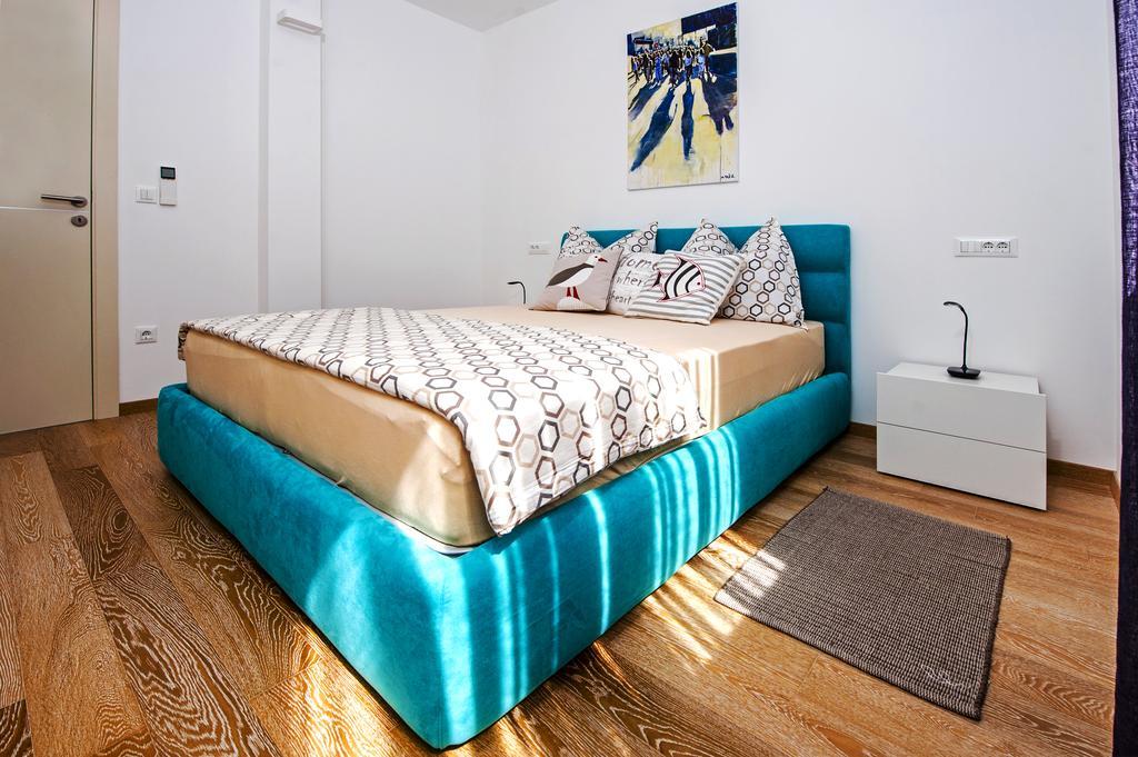 Sunset Luxury Apartment Ровінь Екстер'єр фото