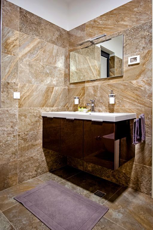 Sunset Luxury Apartment Ровінь Екстер'єр фото