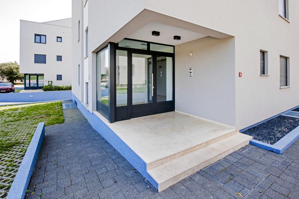 Sunset Luxury Apartment Ровінь Екстер'єр фото