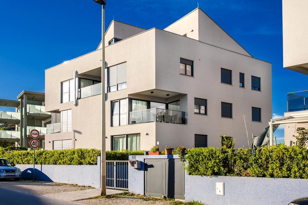 Sunset Luxury Apartment Ровінь Екстер'єр фото